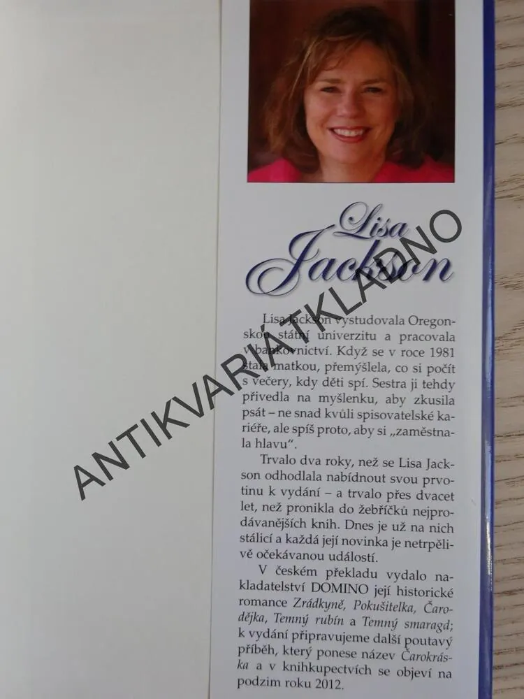 TEMNÝ SAFÍR, LISA JACKSON, **an