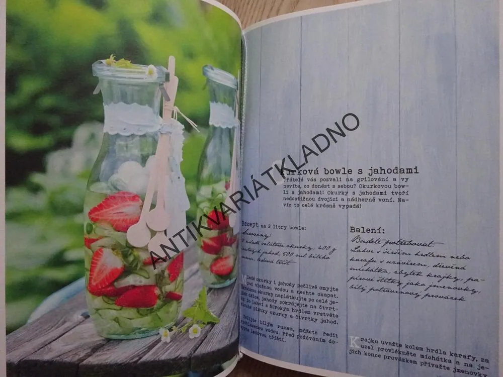 LÁSKA PROCHÁZÍ KUCHYNÍ, UVAŘTE, ZABALTE A VĚNUJTE JEDLÝ DÁREK, DENISA BARTOŠOVÁ, **an