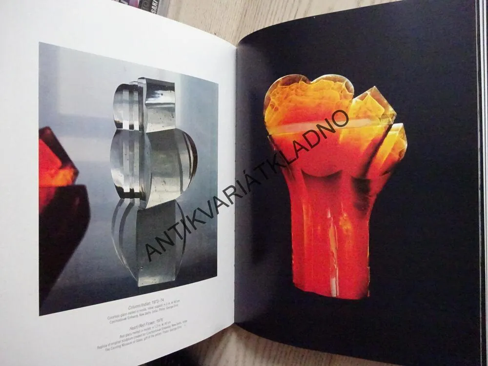 CORNING MUSEUM OF GLASS, STANISLAV LIBENSKÝ, JAROSLAVA BRYCHTOVÁ
