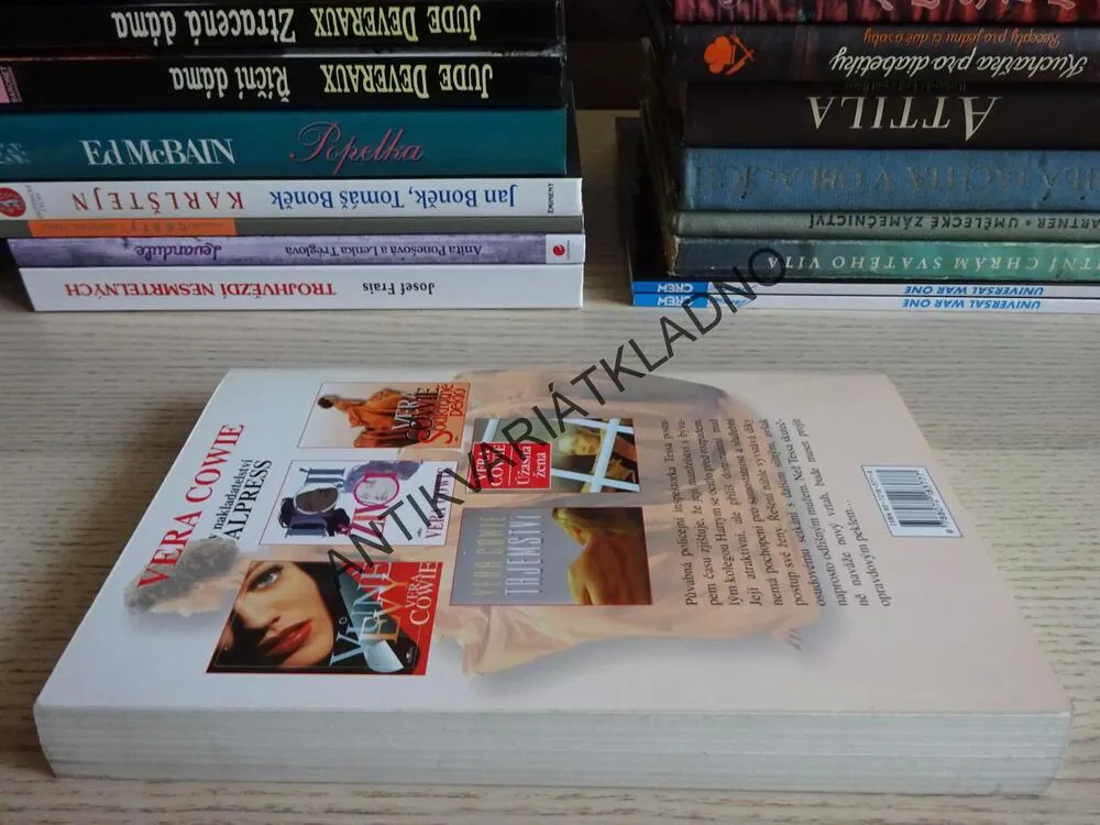 SOUKROMÉ PEKLO, VERA COWIE, **an