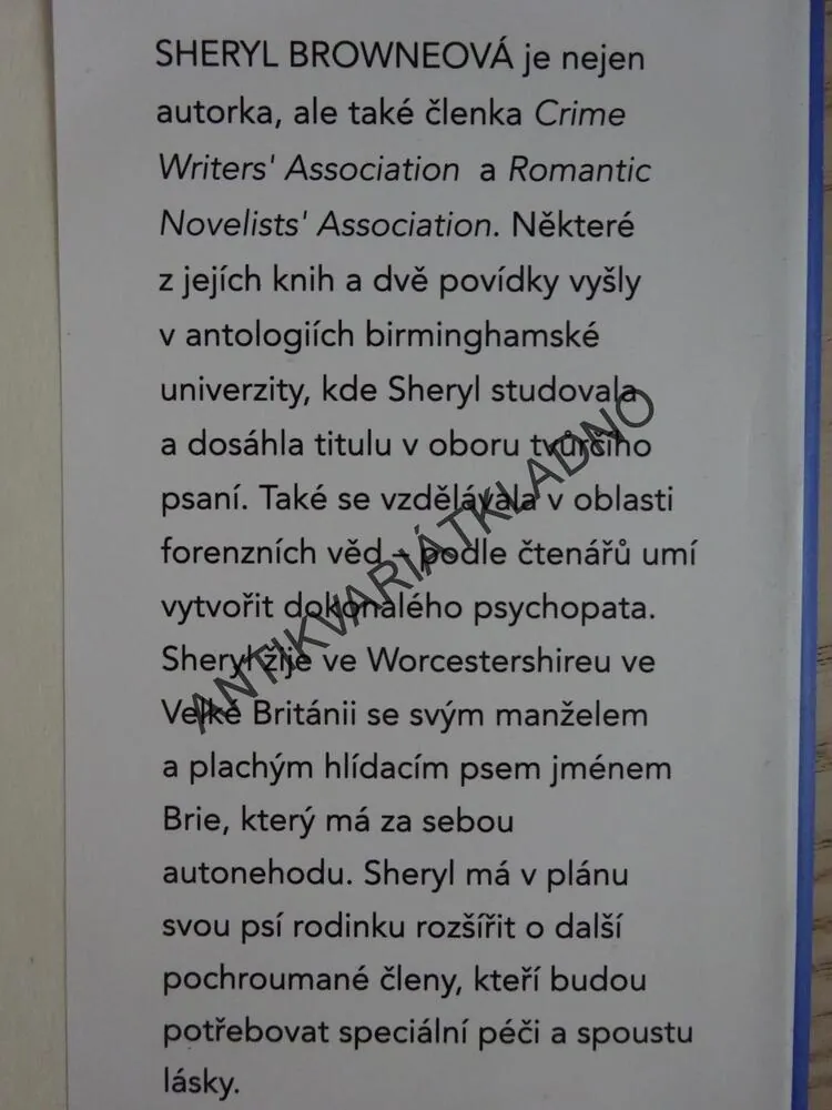VZORNÁ CHŮVA, SHERYL BROWNEOVÁ, **an