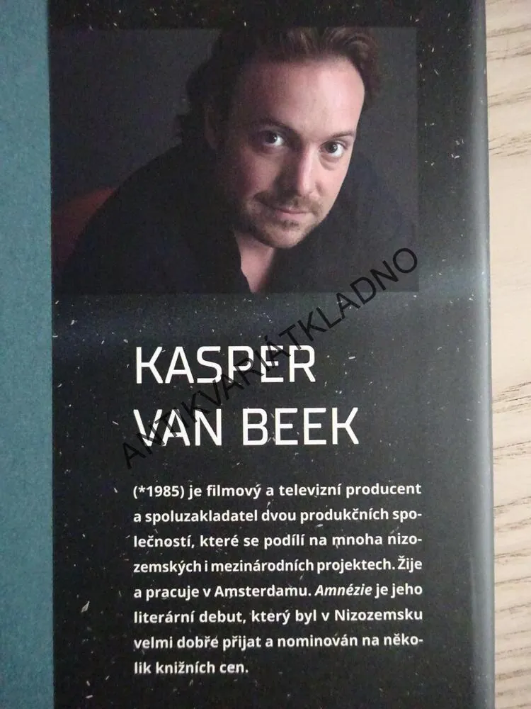 AMNÉZIE, KASPER VAN BEEK, **an