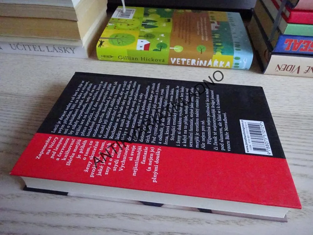 SBÍRKA MOTÝLŮ, VIKTORIE BESÓ, **an