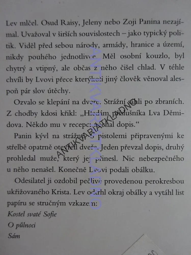 UTAJOVANÝ PROJEV, TOM ROB SMITH, **an
