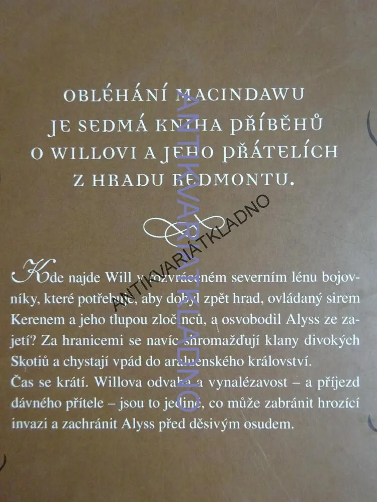 HRANIČÁŘŮV UČEŇ, 7. OBLÉHÁNÍ MACINDAWU, JOHN FLANAGAN, **an