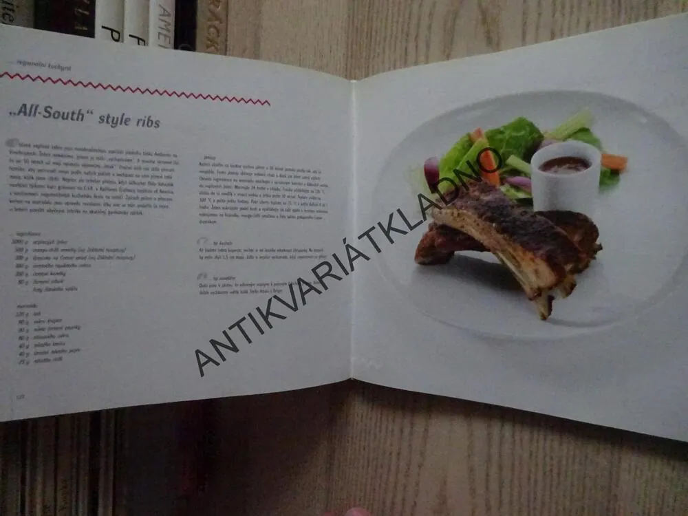 980 G NEJOBLÍBENĚJŠÍCH RECEPTŮ, AMBIENTE OF DINNING, **an