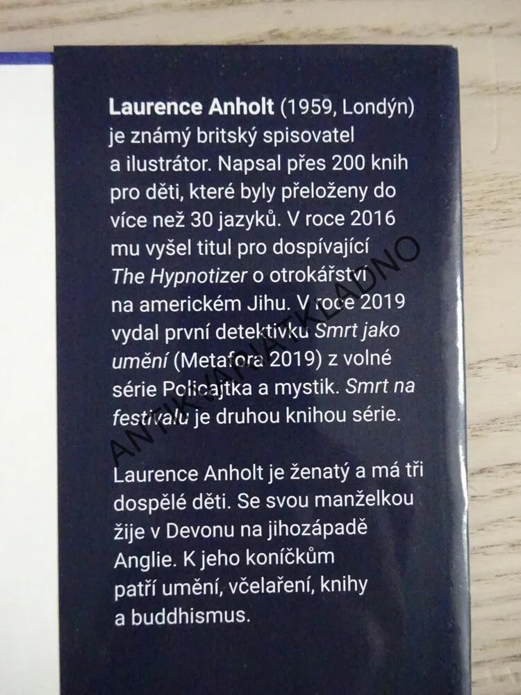 SMRT NA FESTIVALU, LAURENCE ANHOLT, **an