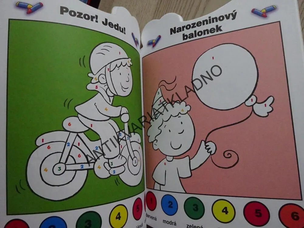 PILNÁ VČELKA, BARVY, **an