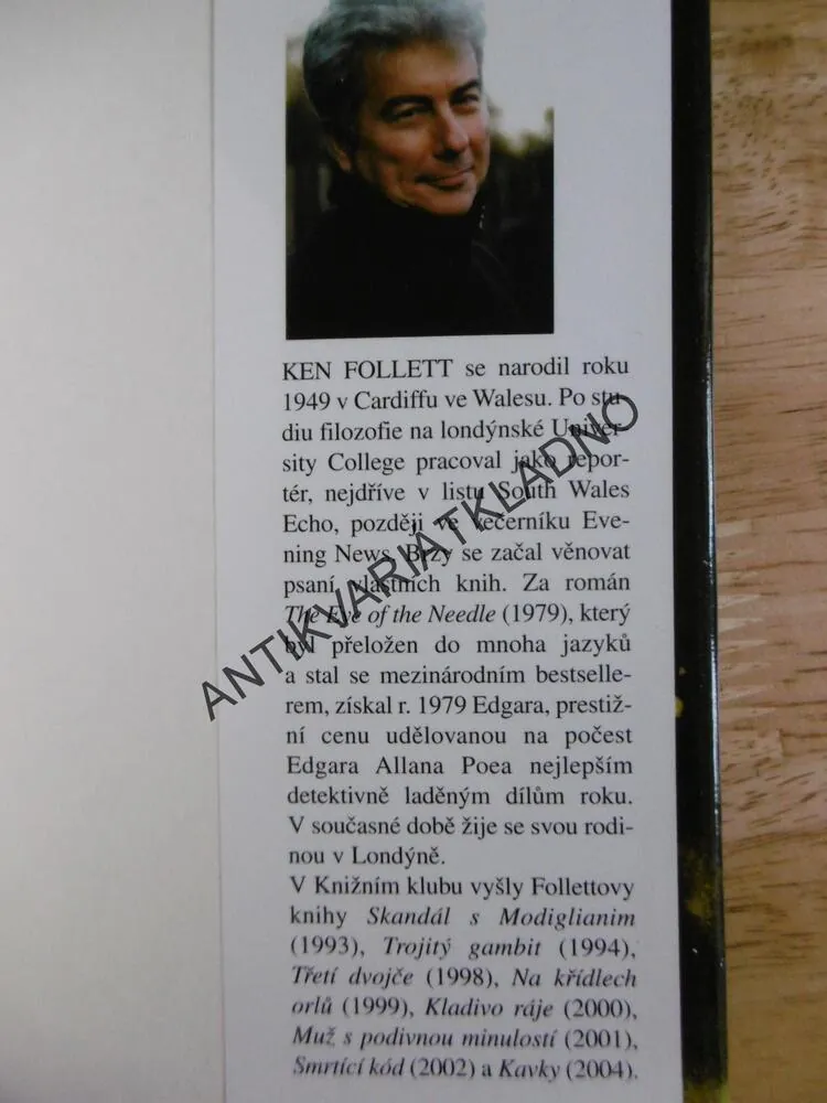 SRŠEŇ LÉTÁ V NOCI, KEN FOLLETT, LETECTVÍ, **an