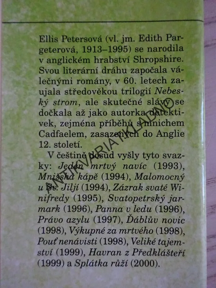 POUSTEVNÍK Z EYTONSKÉHO LESA, ELLIS PETERSOVÁ, **an