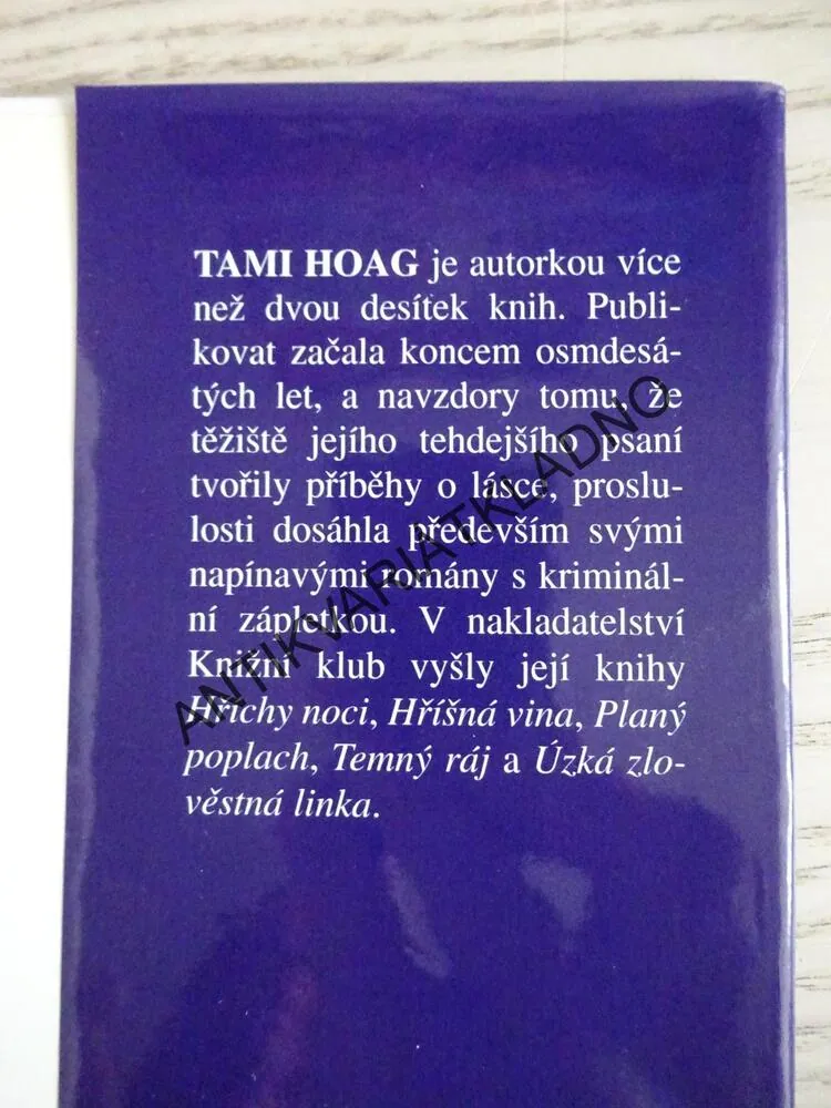 POPEL POPELU, TAMI HOAG, **an