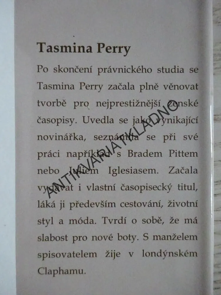 TATÍNKOVY HOLČIČKY, TASMINA PERRY, **an