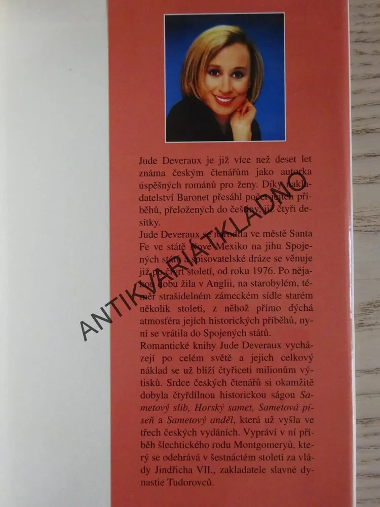 RYTÍŘ VE ZLATÉ ZBROJI, JUDE DEVERAUX, **an