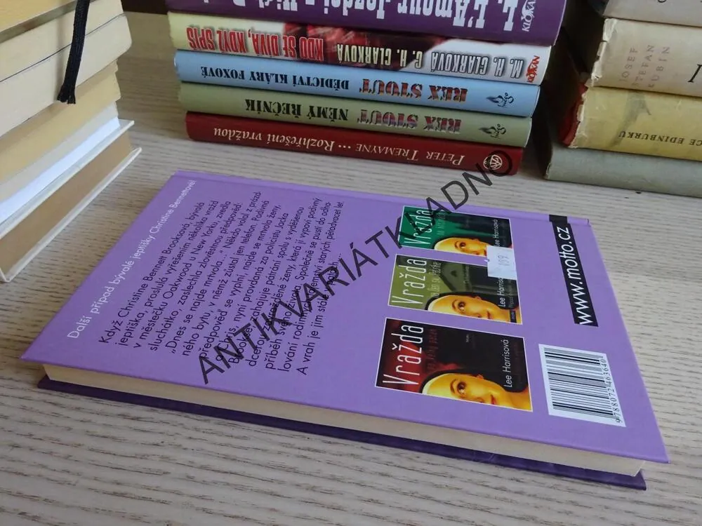 VRAŽDA O STŘÍBRNÉ SVATBĚ, PŘÍPAD BÝVALÉ JEPTIŠKY, LEE HARRISOVÁ, **an