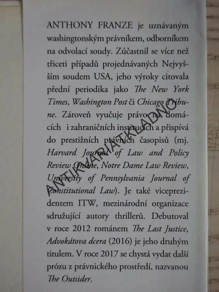 ADVOKÁTOVA DCERA, ANTHONY FRANZE, **an