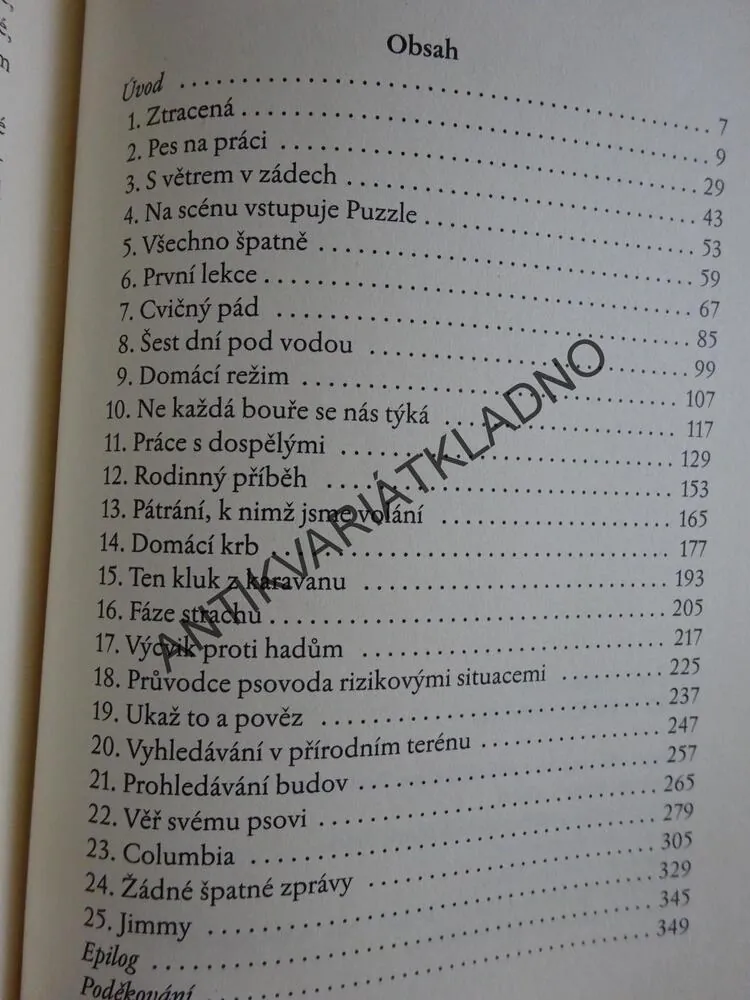 STOPY POHŘEŠOVANÝCH, SUSANNAH CHARLESONOVÁ, **an