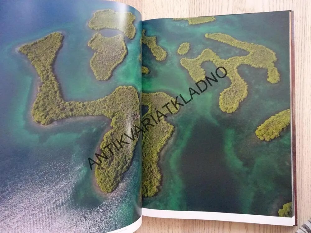 OČIMA KONDORA, LETECKÝ PORTRÉT LATINSKÉ AMERIKY, ROBERT B. HAAS, NATIONAL GEOGRAPHIC, **an