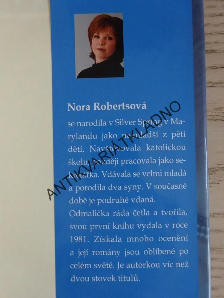 MĚSÍČNÍ PERLY, NORA ROBERTS, **an