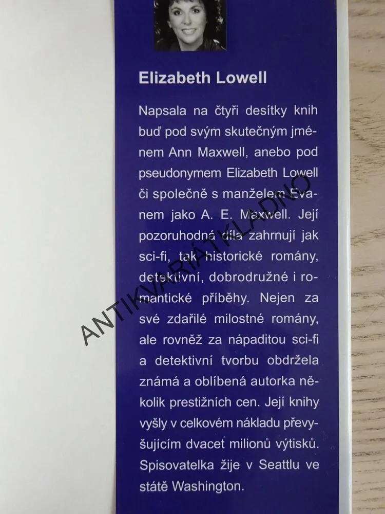 STŘÍBRNÁ HLADINA, ELIZABETH LOWELLOVÁ, **an