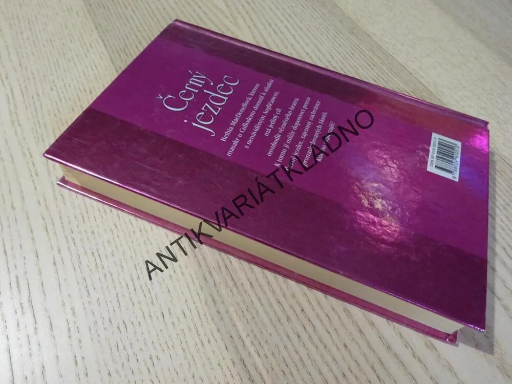 ČERNÝ JEZDEC, PATRICIA POTTEROVÁ, **an