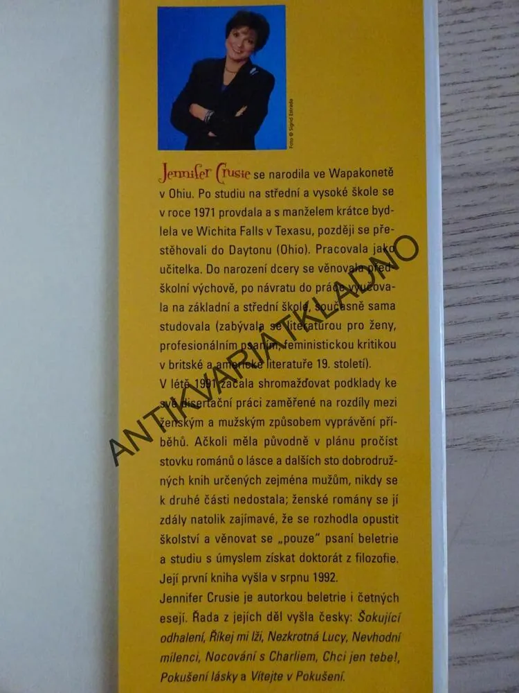 VSAĎ SE!, JENNIFER CRUSIE, **an