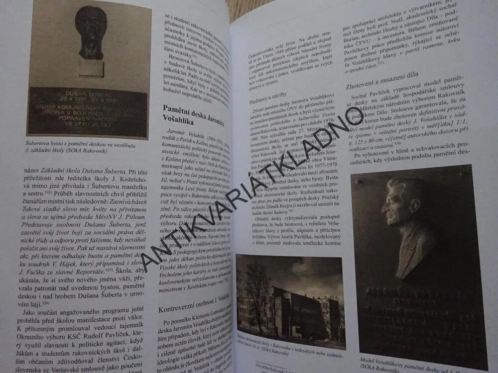 RAKOVNICKÉ POMNÍKY V LESKU A BÍDĚ, LUBOŠ SMITKA, **an
