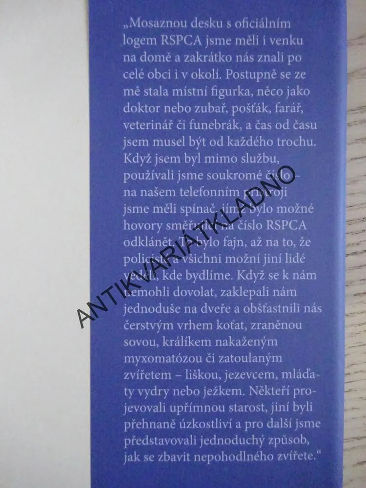 ALIGÁTOR V KOUPELNĚ, CARTER LANGDALE, **an