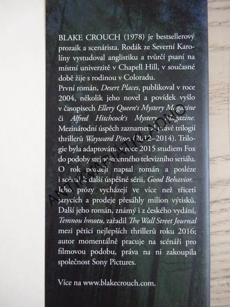 MĚSTEČKO PINES, BLAKE CROUGH, **an