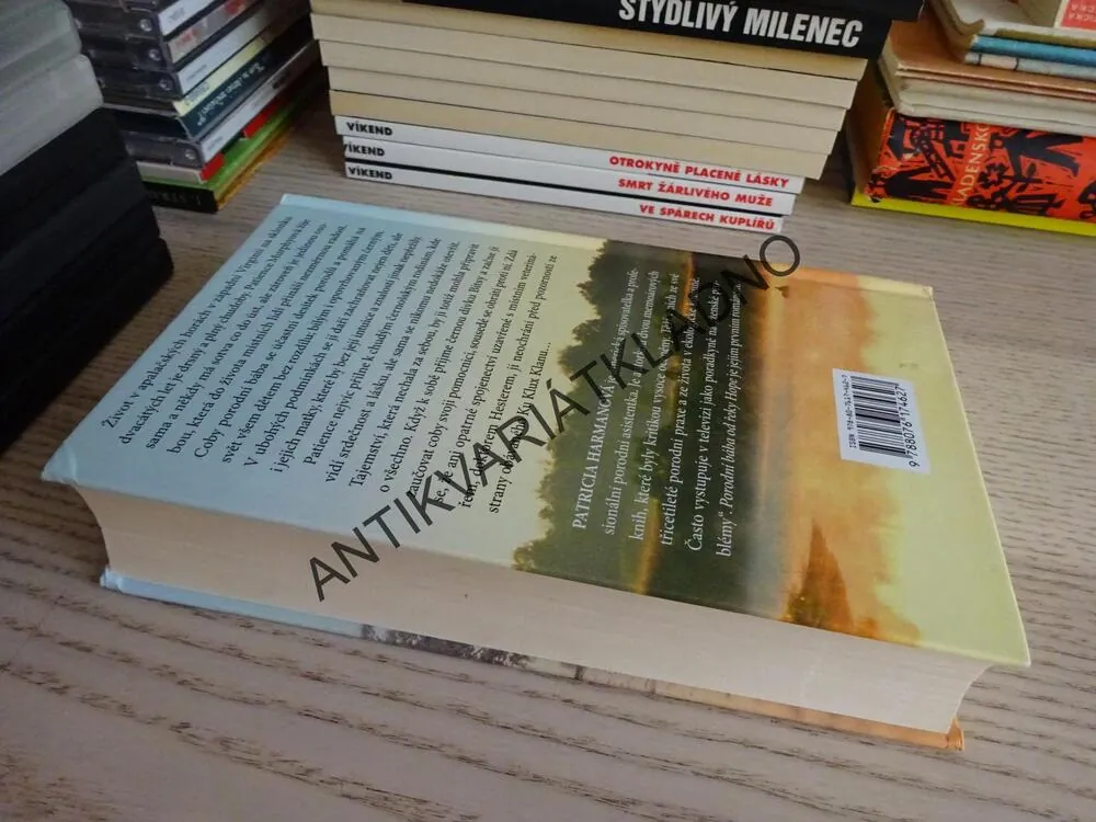 PORODNÍ BÁBA OD ŘEKY HOPE, PATRICIA HARMANOVÁ, **an