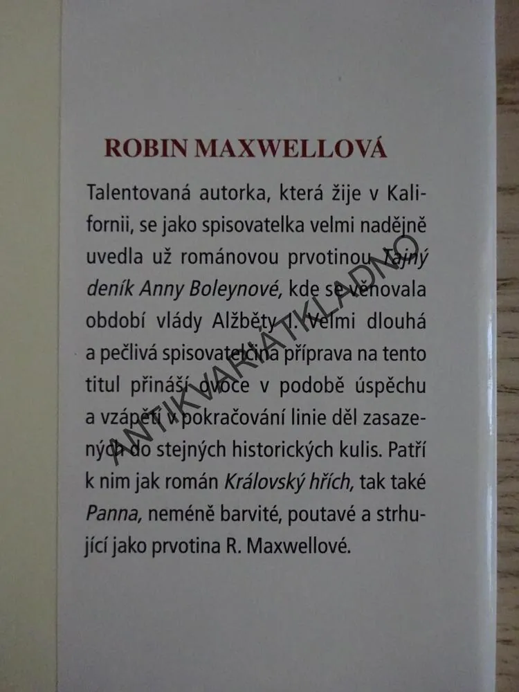 PANNA, ROBIN MAXWELLOVÁ, **an