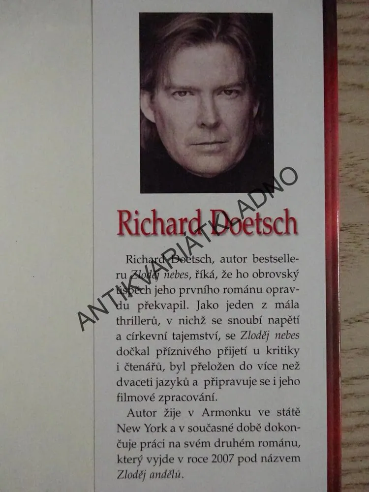ZLODĚJ NEBES, RICHARD DOETSCH, **an