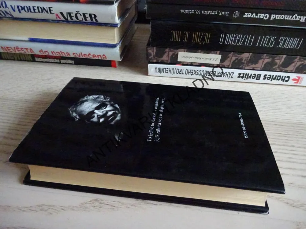 STO ROKŮ SAMOTY, GABRIEL GARCÍA MÁRQUEZ, **an