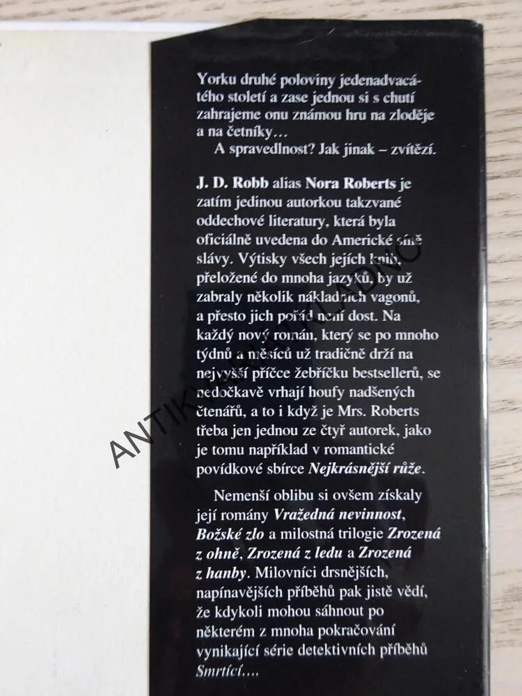 SMRTÍCÍ SOUD, NORA ROBERTS JAKO J. D. ROBB A DALŠÍ