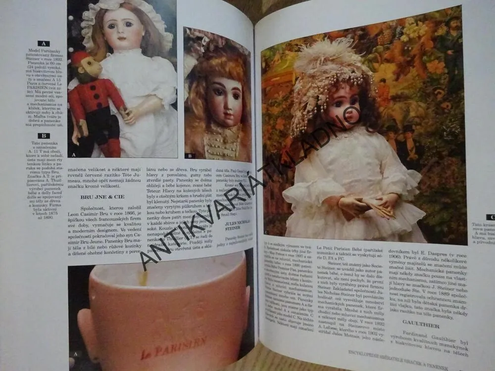 ENCYKLOPEDIE SBĚRATELE, HRAČKY A PANENKY, LYDIA DARBYSHIRE, **an