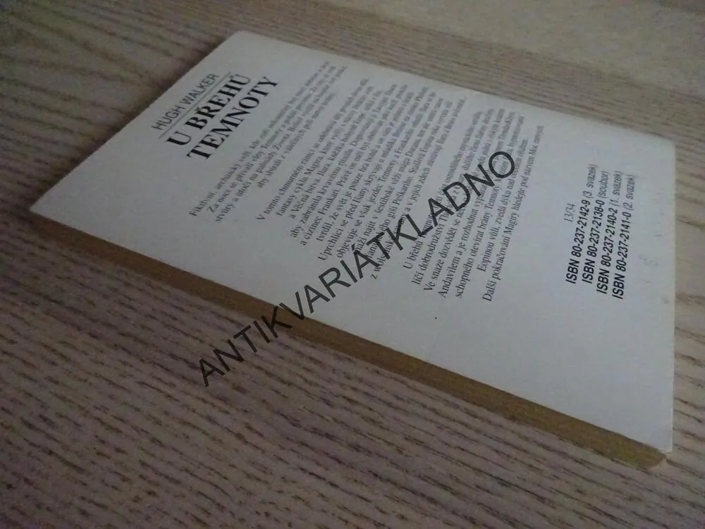 MAGIRA 3, U BŘEHŮ TEMNOTY, HUGH WALKER, **an