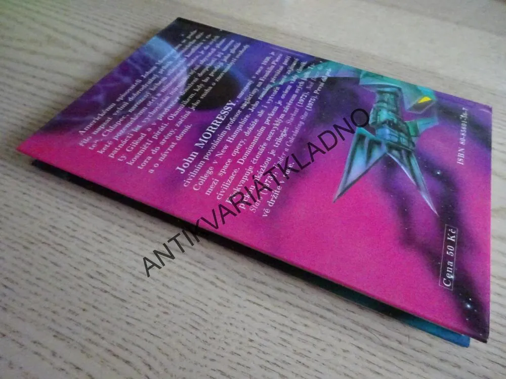 SYN HVĚZD, JOHN MORRESSY, **an