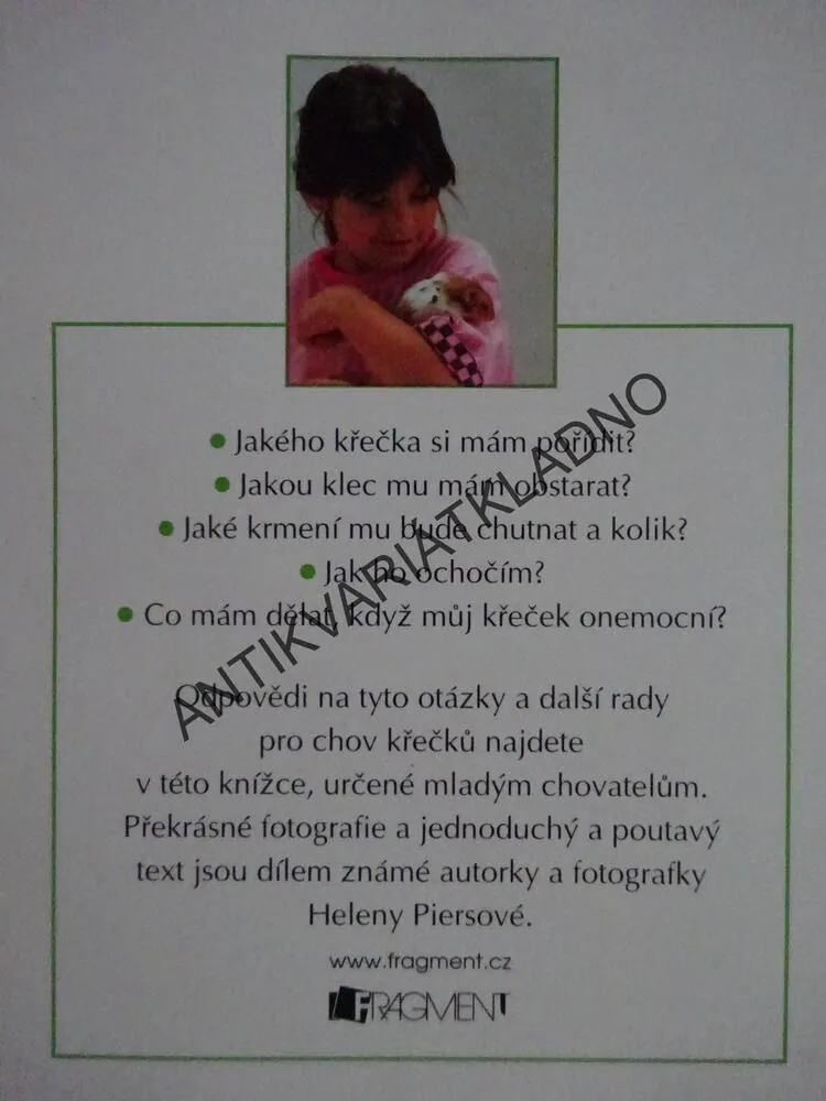 BYDLÍ S NÁMI KŘEČEK, HELENA PIERSOVÁ, **an