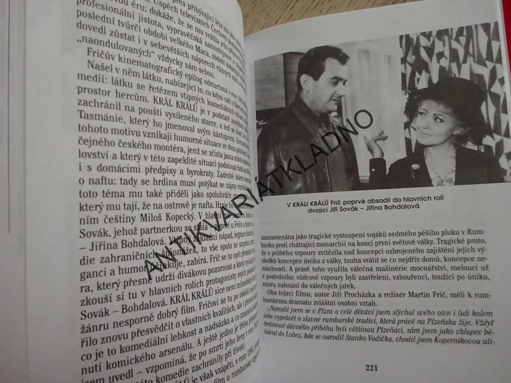 MARTIN FRIČ, MUŽ, KTERÝ ROZDÁVAL SMÍCH, MILOŠ FIALA, **an