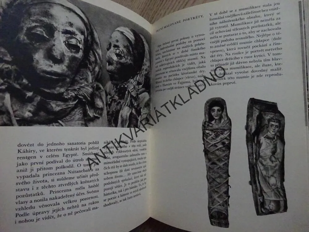OŽIVENÁ MINULOST, C. W. CERAM, **an