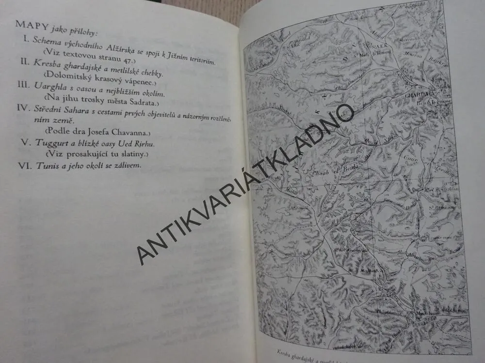 ZEMĚ ZADÁVENÁ ŽÍZNÍ, J. R. VÁVRA, **an