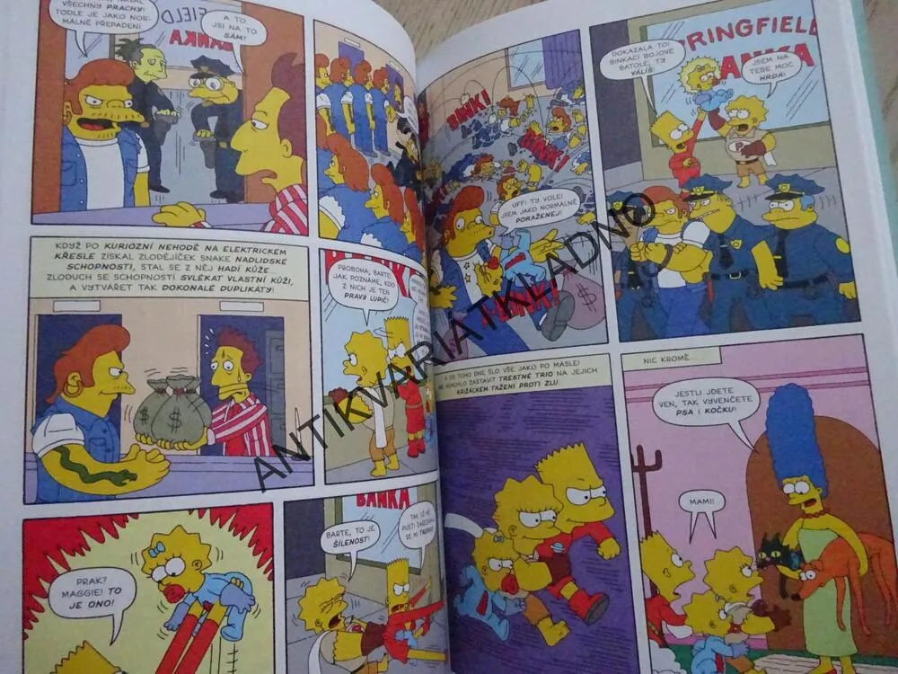 SIMPSONOVI, KOMIKSOVÁ DUPÁRNA, MATT GROENING, **an