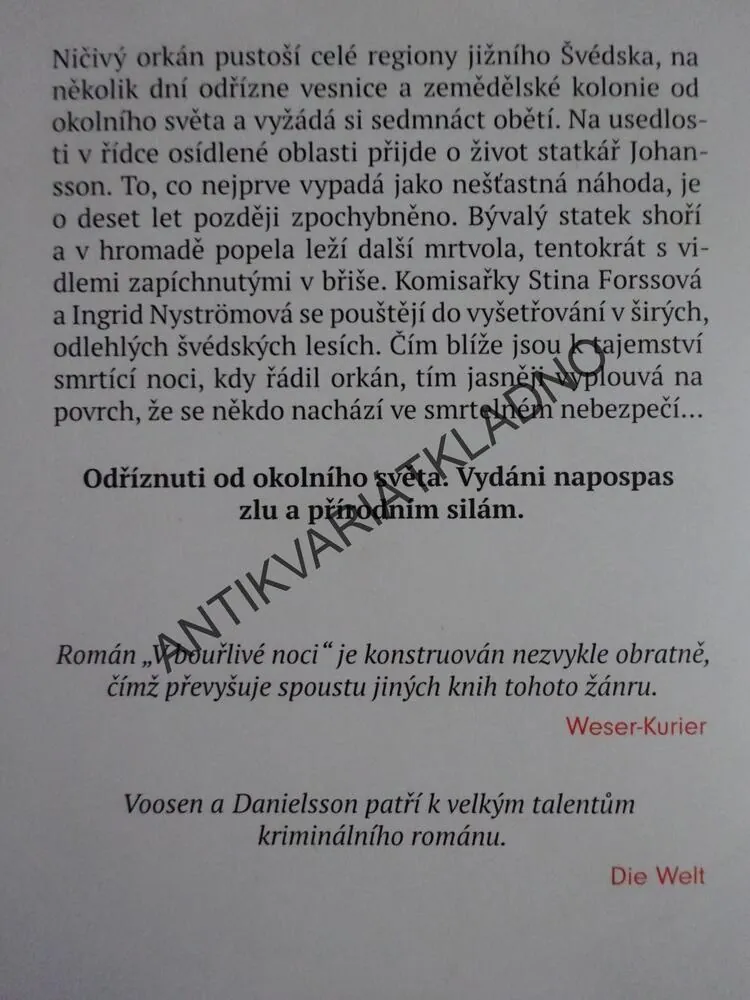 V BOUŘLIVÉ NOCI, KERSTIN SIGNE DANIELSSON, ROMAN VOOSEN, **an