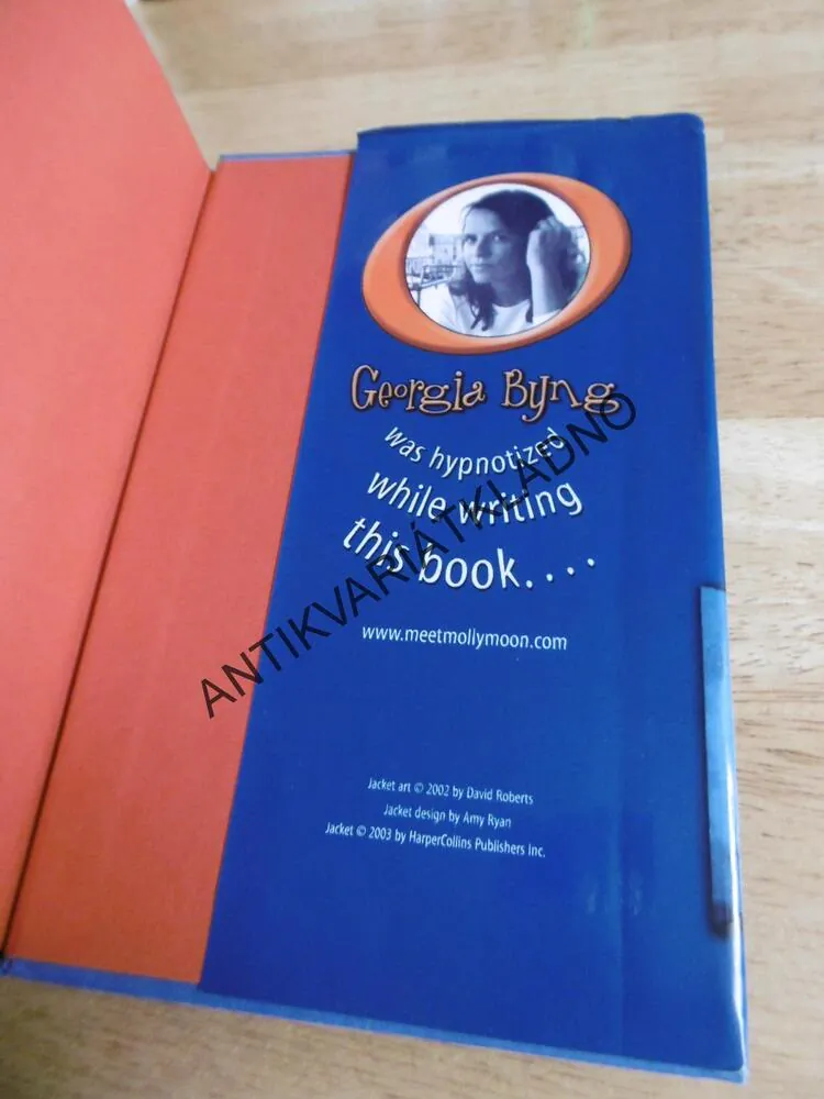 INCREDIBLE BOOK OF HYPNOTISM, MOLLY MOON´S, GEORGIA BYNS, ANGLICKY, **an