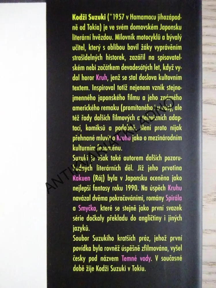 SMYČKA, KODŽI SUZUKI, **an