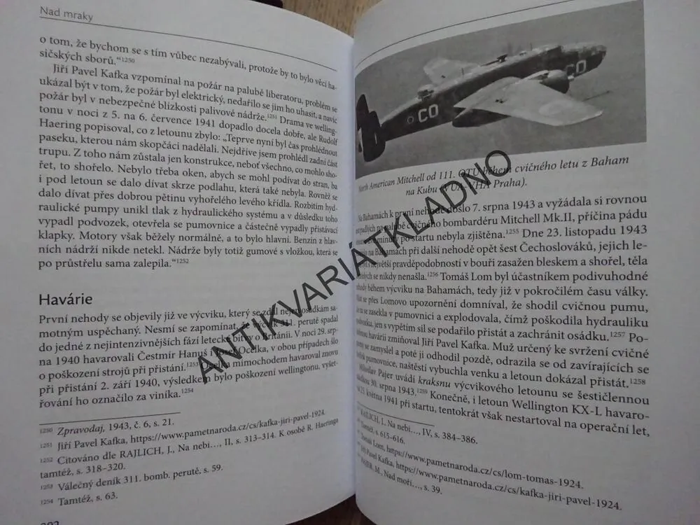 NAD MRAKY, DALIBOR VÁCHA, 311. ČSL PERUTĚ RAF 1940-1945, **an