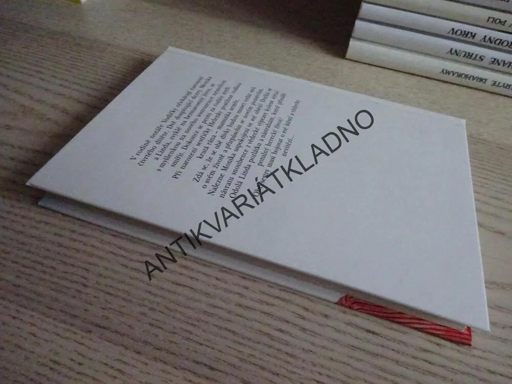 ZÁPASY O ŠTĚSTÍ, VLASTA JAVOŘICKÁ, **an