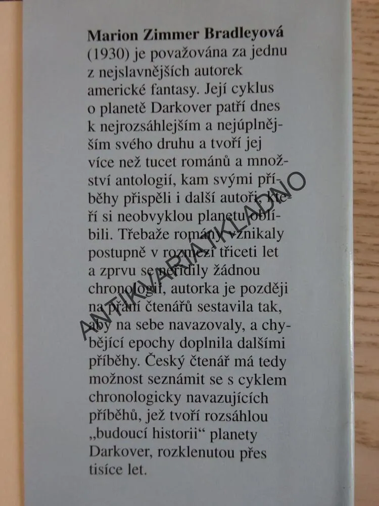 KRÁLOVNA BOUŘE, MARION ZIMMER BRADLEY, DARKOVER, **an