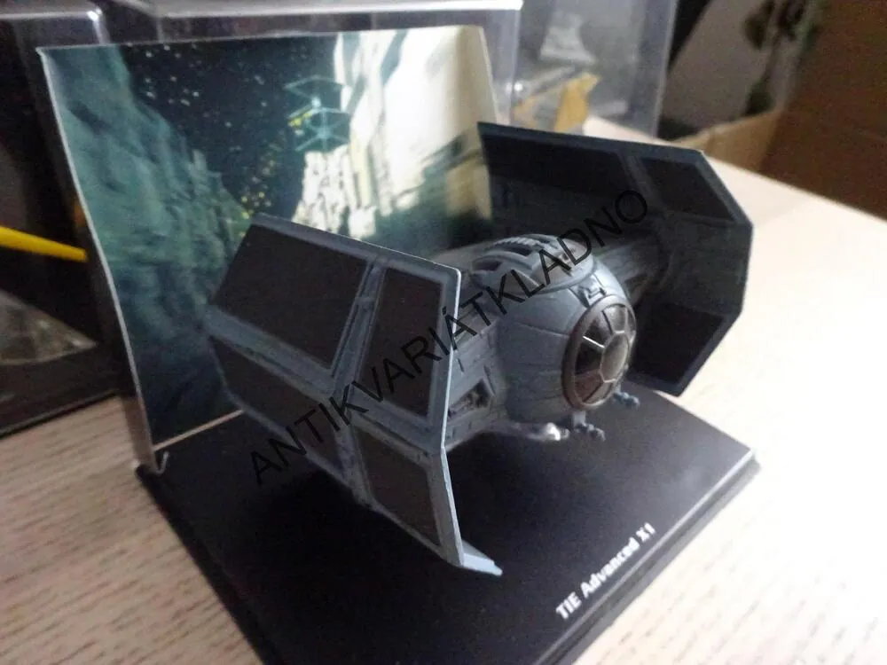 STAR WARS 3. - TIE ADVANCED X1