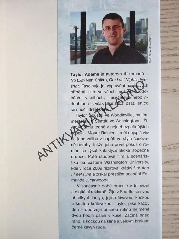 NENÍ ÚNIKU, TAYLOR ADAMS, **an