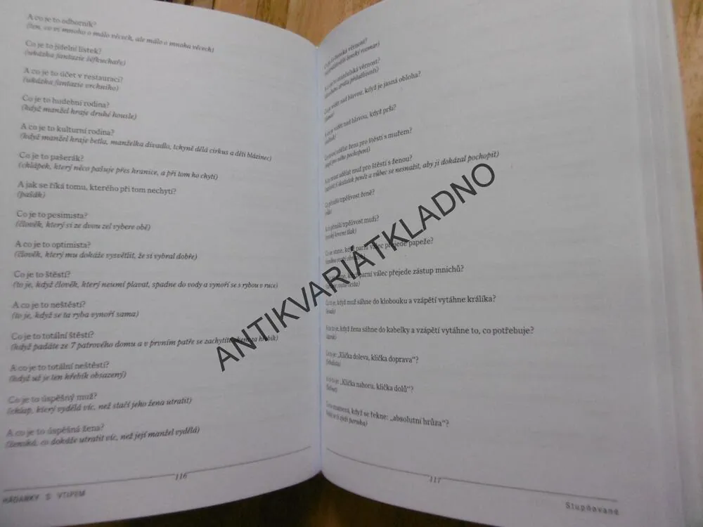 VELKÁ KNIHA HÁDANEK, HÁDANKY SPOLEČENSKÉ